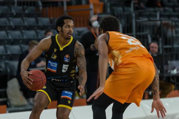 通过快速的 通过快速的