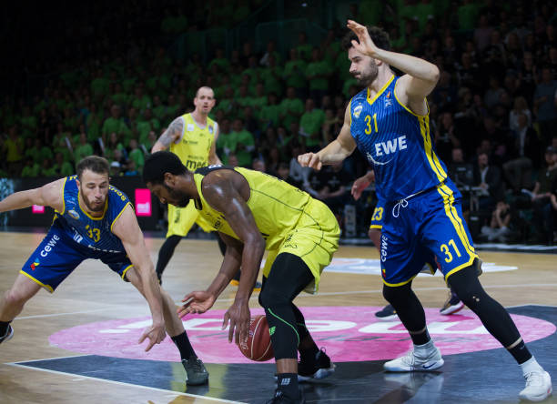 对巴黎的 对巴黎的